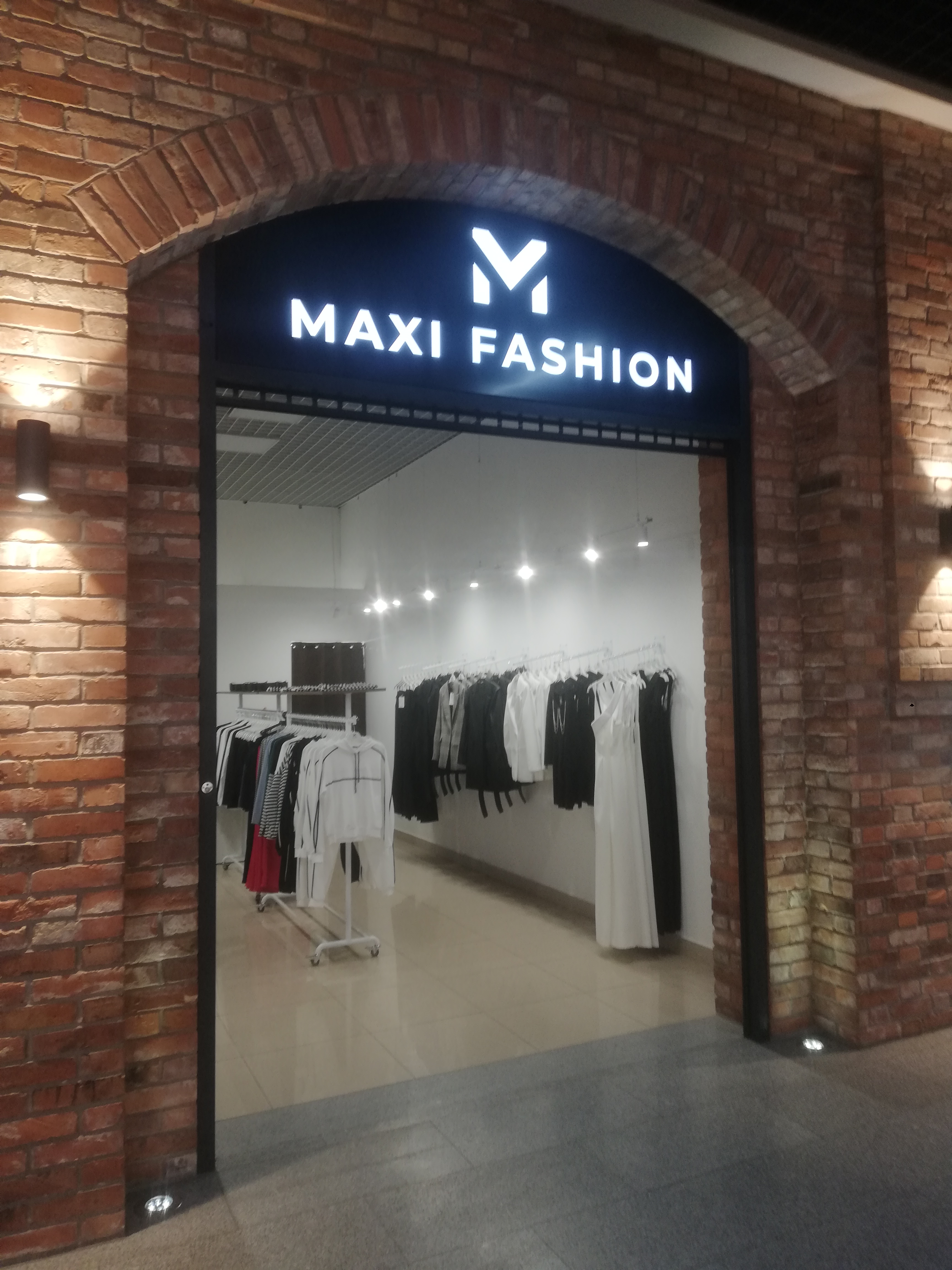 Maxi Fashion